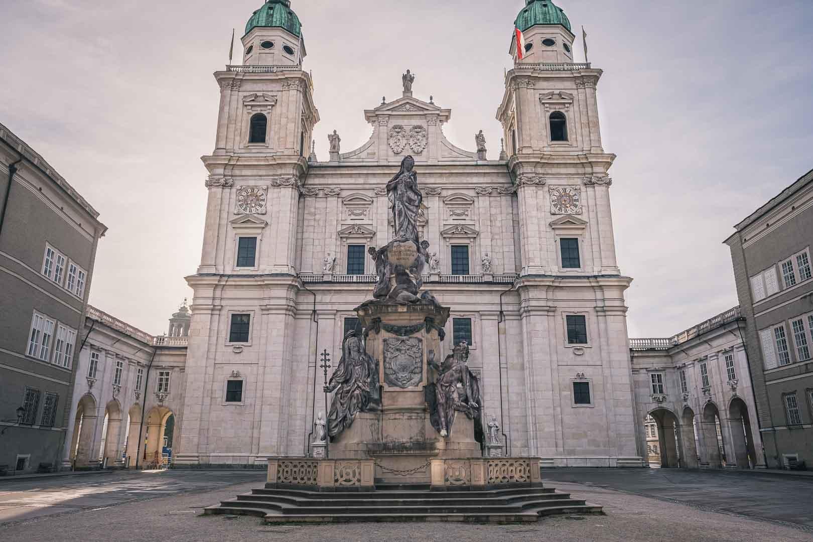 Dom- und Metropolitankapitel zu Salzburg Salzburger Dom